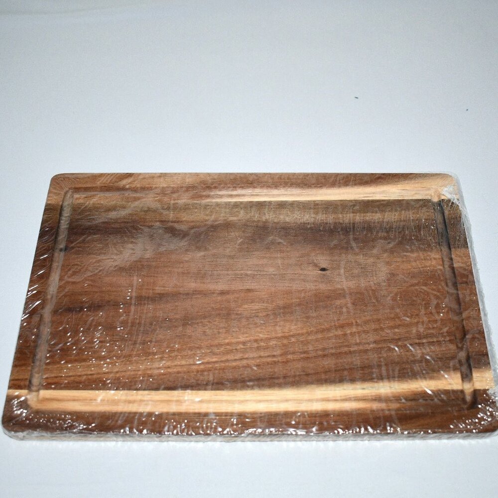 Thirty One Wood Cutting Board in Light Wood NWT